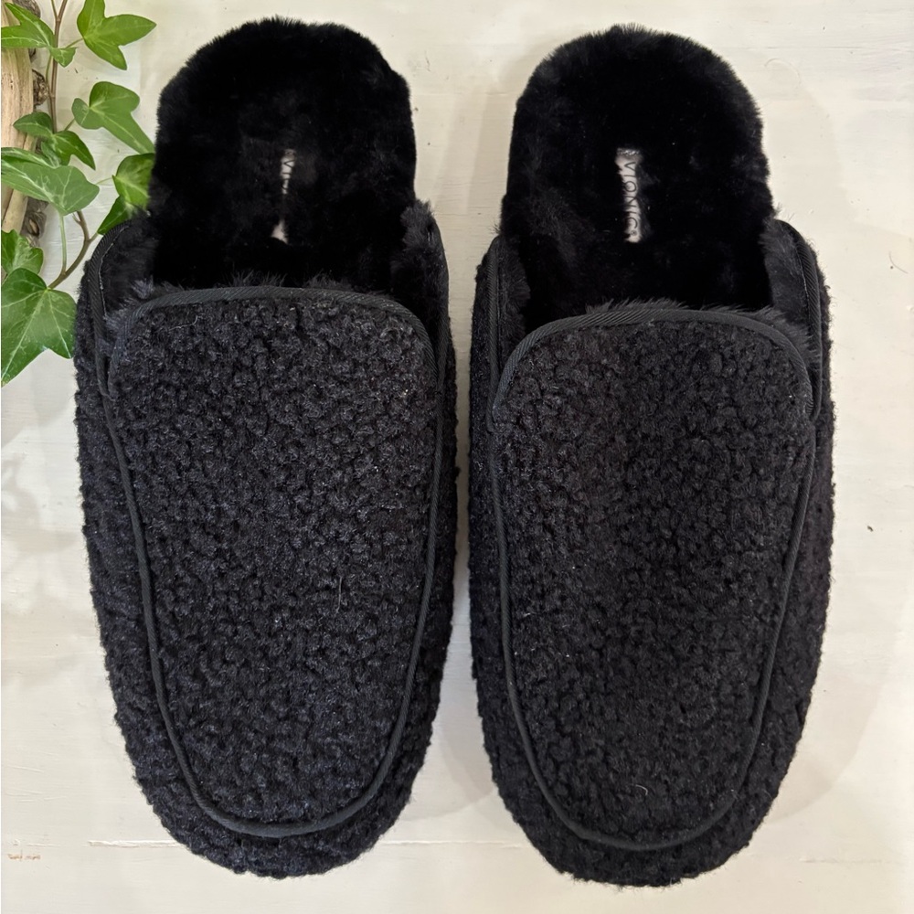New Vionic Caressa Faux Fur slippers, black, size 8, no box